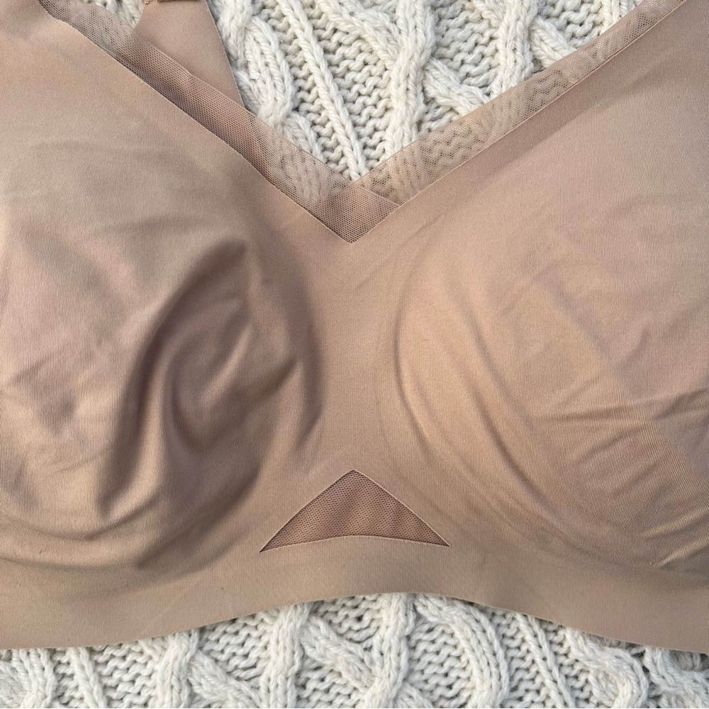 Honeylove Crossover Women Bra Beige Wireless Support Smoothing - Size 3X - Picture 3 of 11